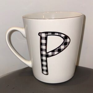 Primo Design Letter P Initial Mug Cup Coffee Tea Hot Chocolate, 20 Oz, Like New